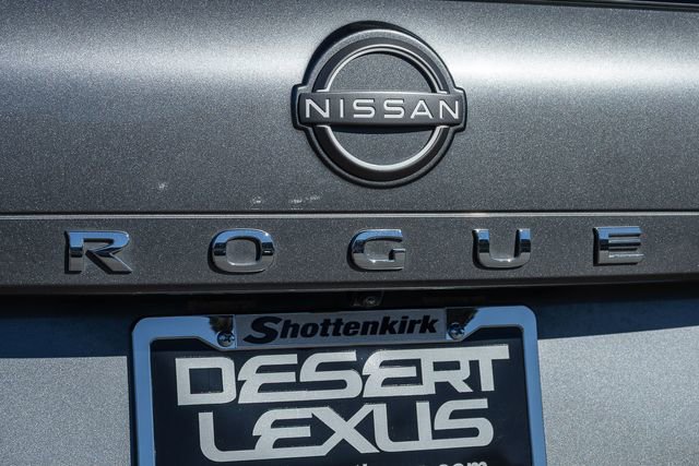 Used 2023 Nissan Rogue SV image 5