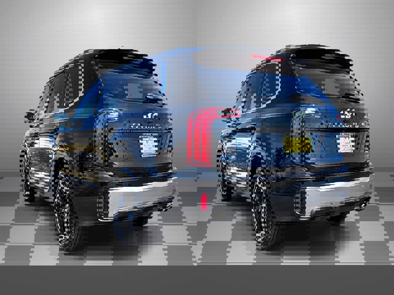 Used 2025 Kia Telluride S image 4