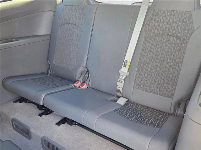 Used 2017 Chevrolet Traverse LT image 19