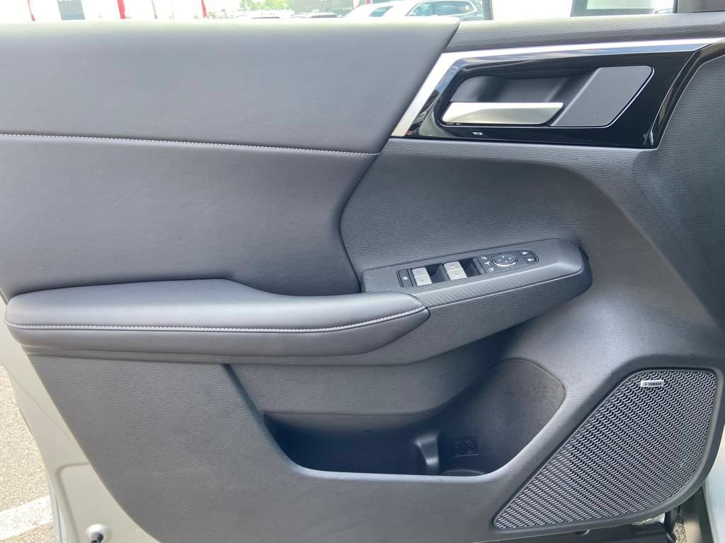 New 2025 Mitsubishi Outlander AWD image 43