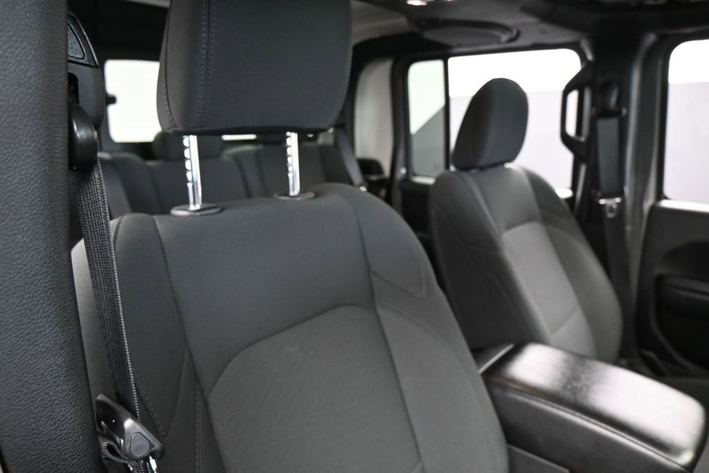 Used 2022 Jeep Gladiator Sport AWD/4WD image 37