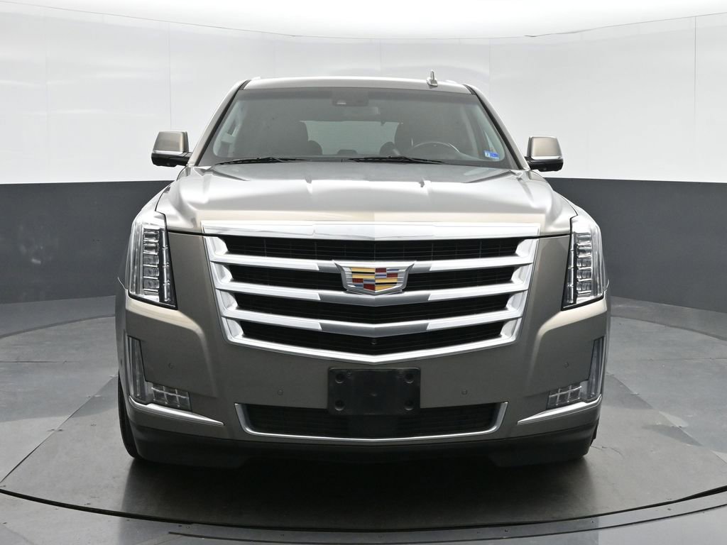 Used 2017 Cadillac Escalade Premium Luxury image 2