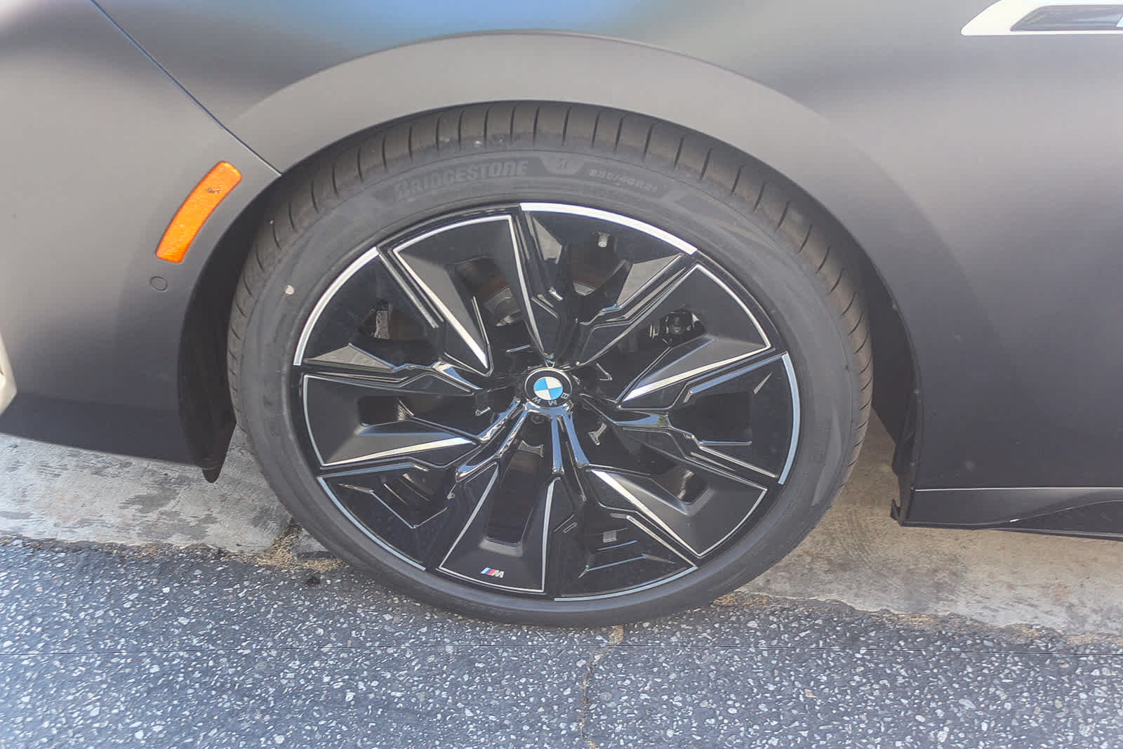 New 2026 BMW i7 M70 AWD/4WD image 9