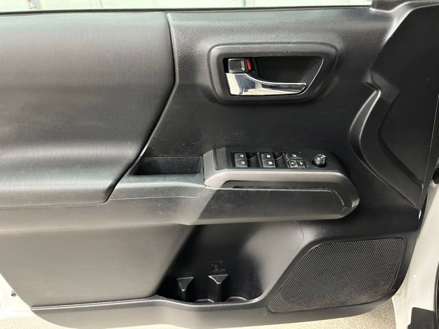 Used 2020 Toyota Tacoma TRD Off-Road w/ Technology Package AWD/4WD image 11