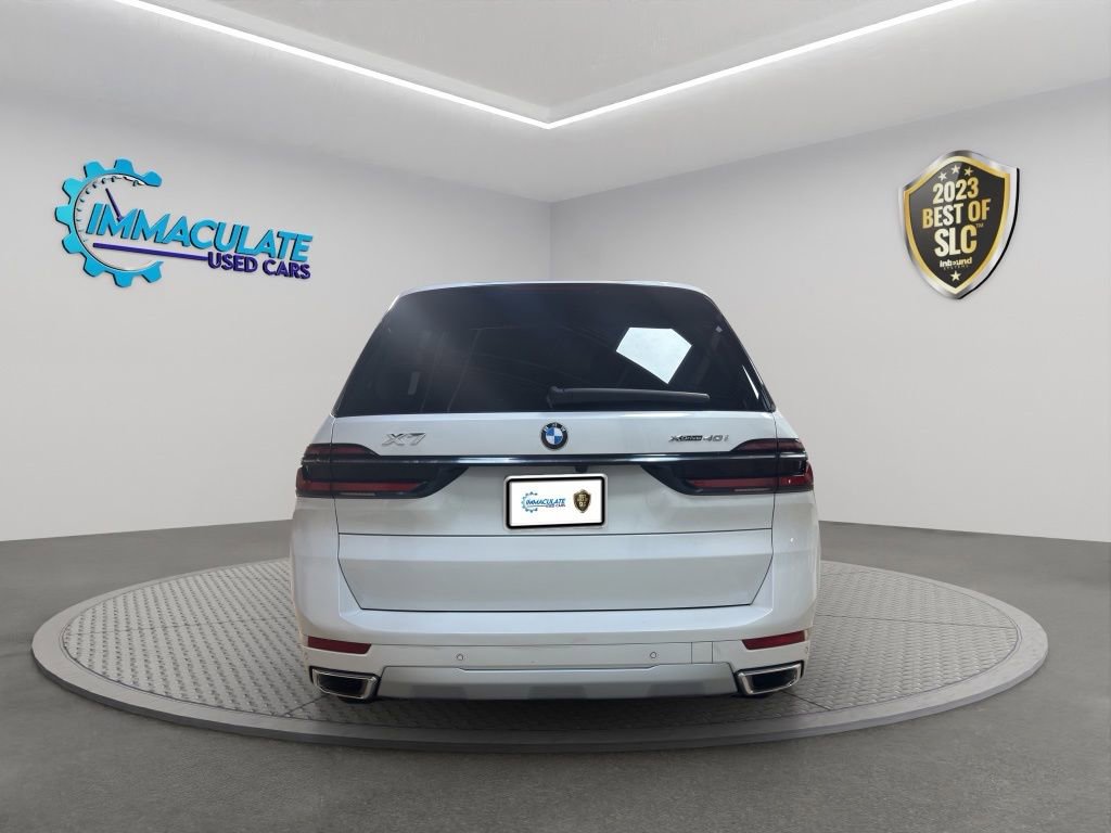 Used 2024 BMW X7 xDrive40i w/ Premium Package AWD/4WD image 4