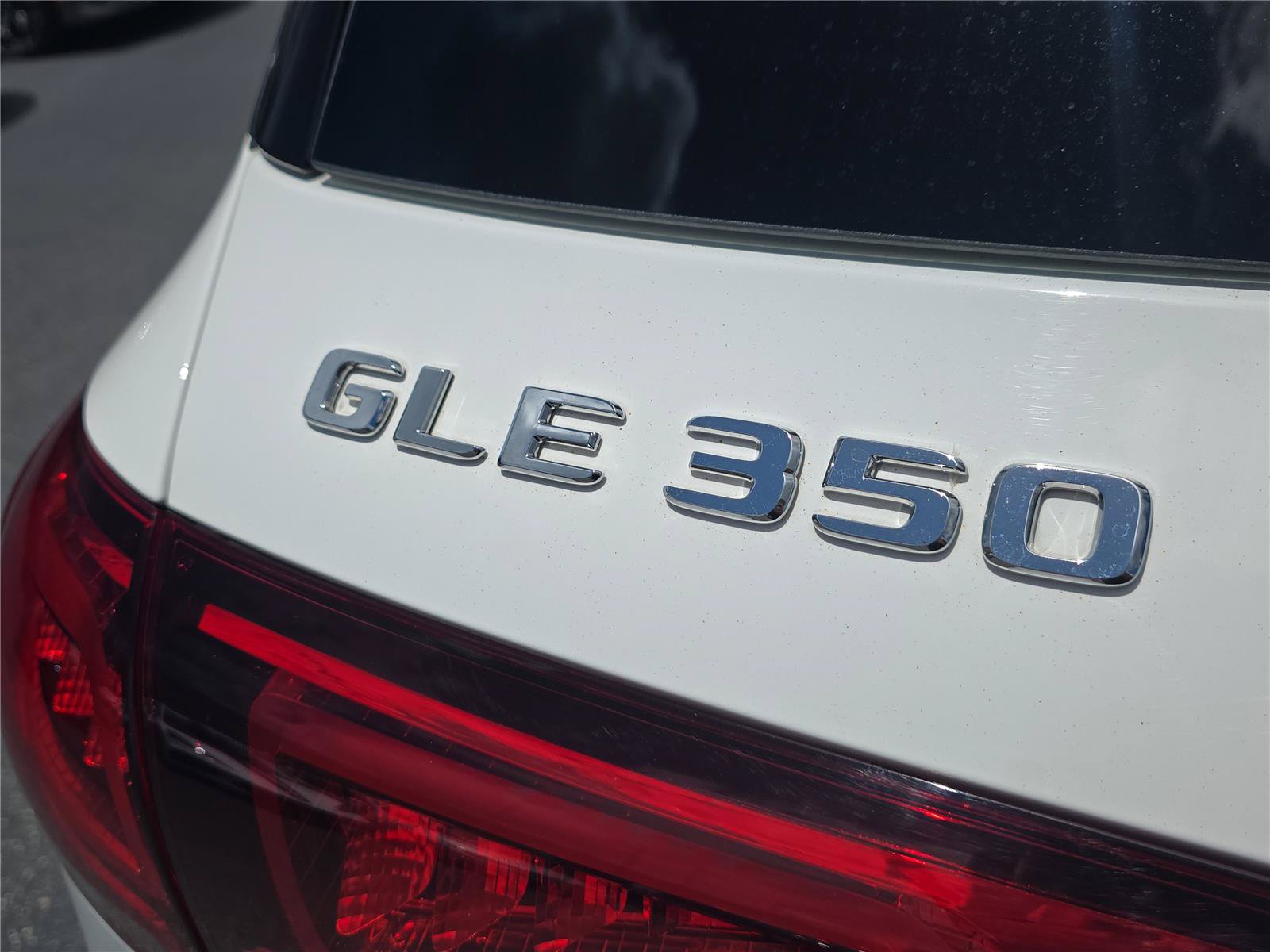 Used 2023 Mercedes-Benz GLE 350 4MATIC w/ Premium Package image 7