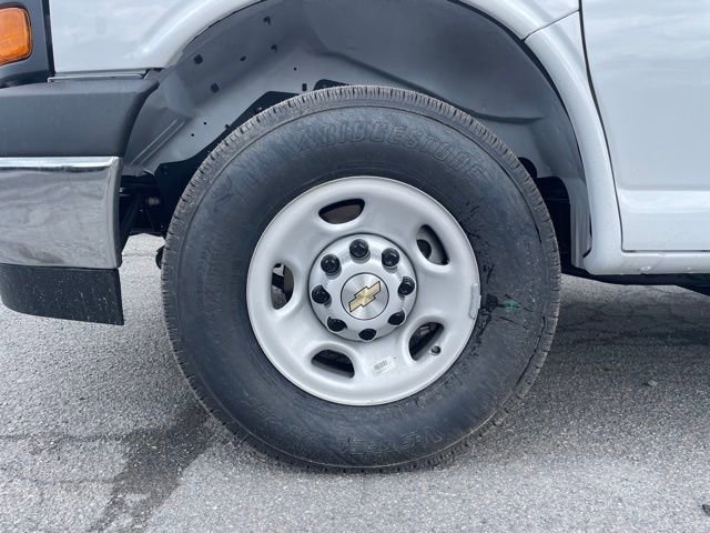 New 2025 Chevrolet Express 3500 w/ Power Convenience Package image 5