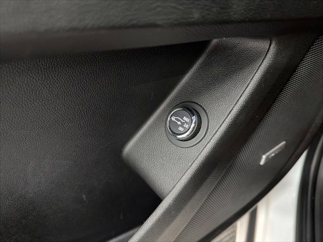 Used 2023 Chevrolet Traverse Premier w/ LPO, Floor Liner Package image 24