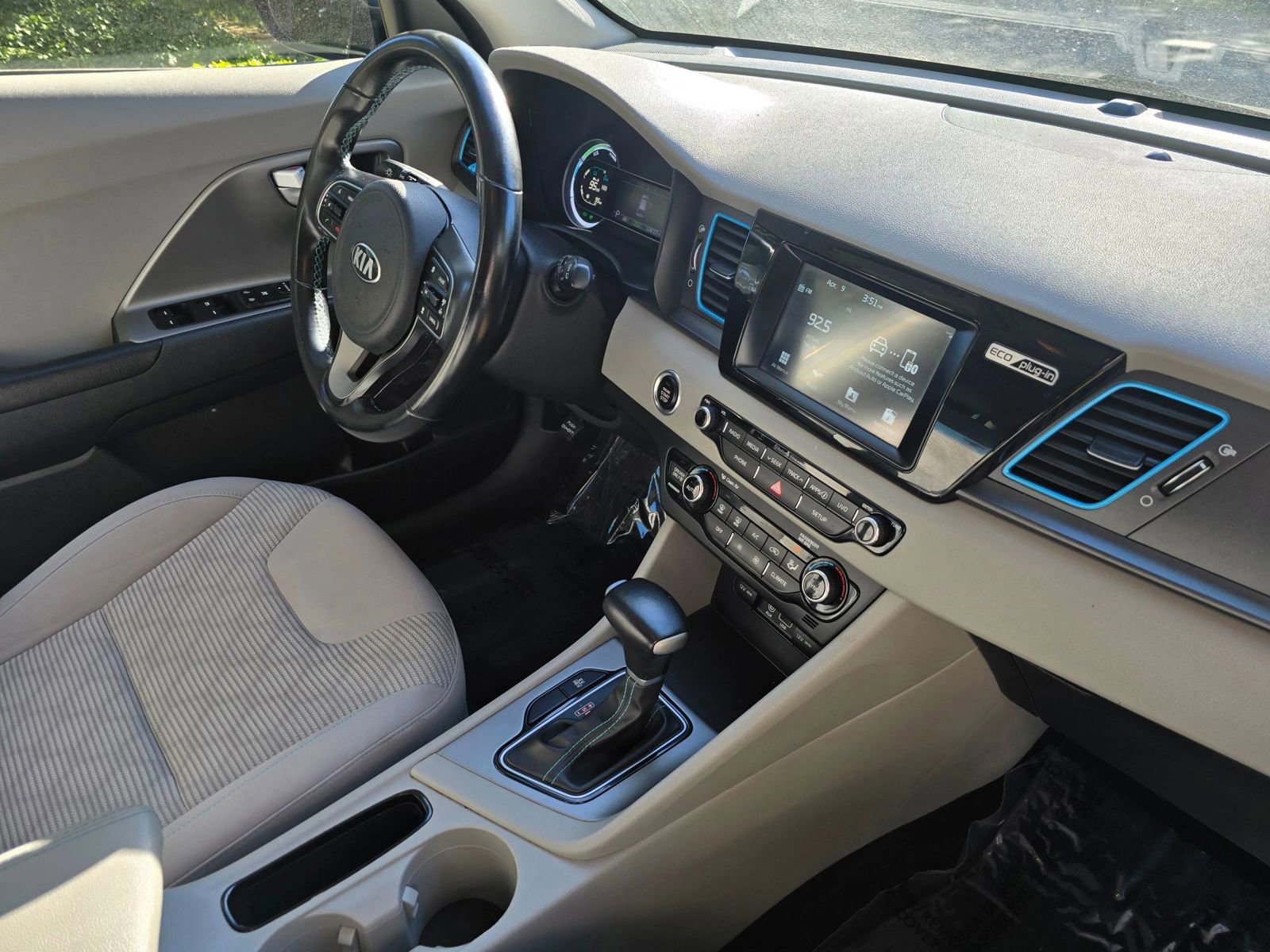 Used 2018 Kia Niro LX image 11