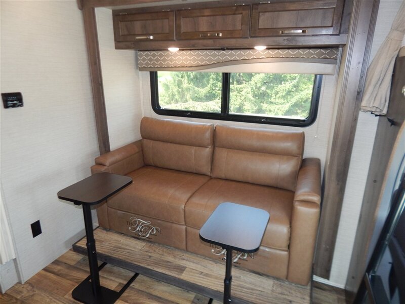 Used 2016 Mercedes-Benz Sprinter 3500 image 31