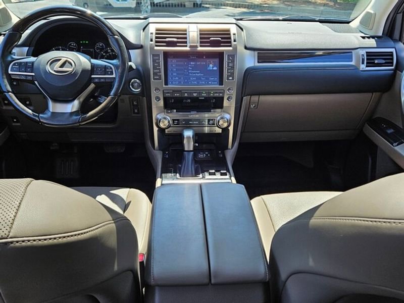 Used 2021 Lexus GX 460 Premium image 10