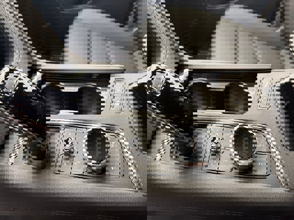 New 2026 Cadillac XT5 Luxury w/ LPO, Floor Liner Package AWD/4WD image 12