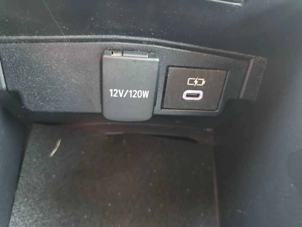 Used 2024 Toyota Corolla Cross L FWD image 30
