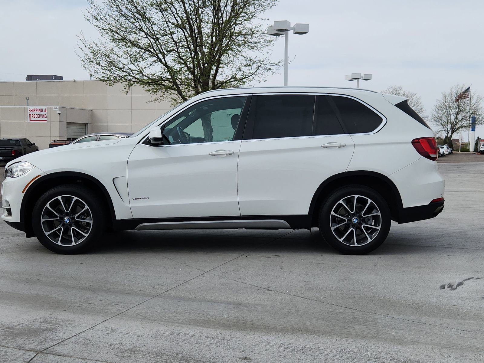Used 2018 BMW X5 xDrive35i w/ M Sport Package image 2