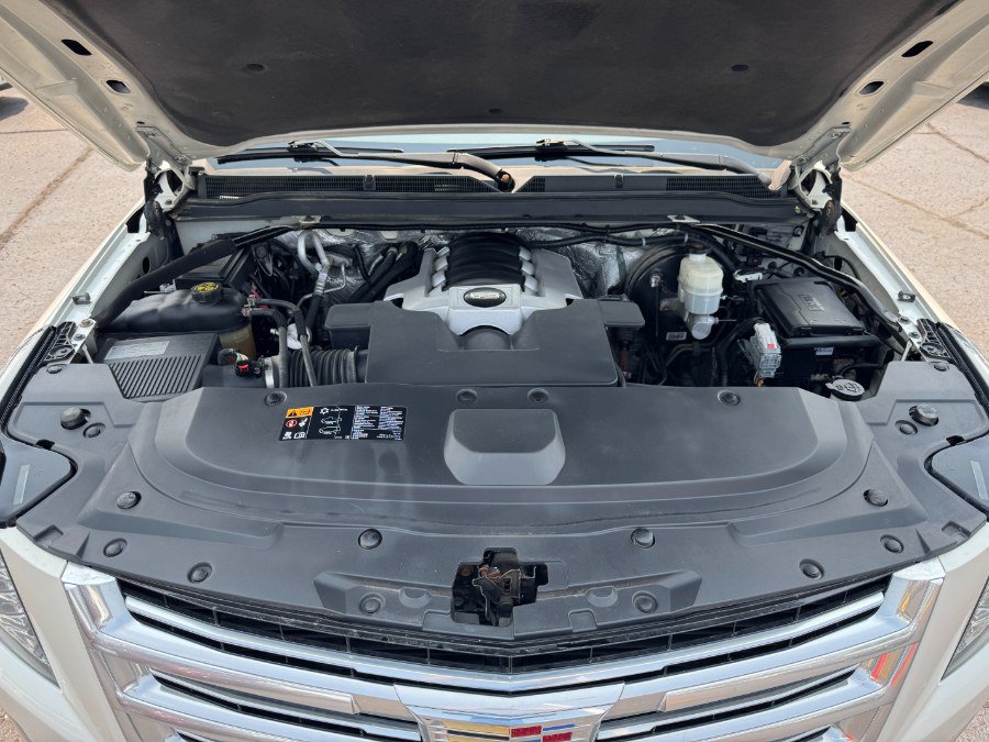 Used 2015 Cadillac Escalade Premium AWD/4WD image 26