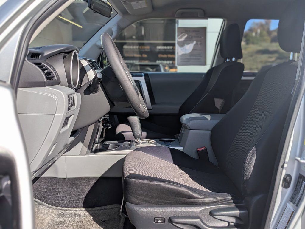 Used 2010 Toyota 4Runner SR5 image 9