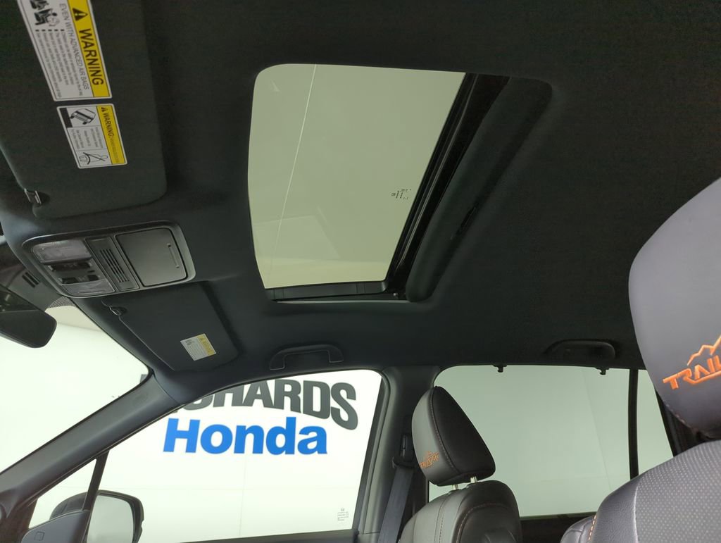 Certified 2022 Honda Passport TrailSport image 17
