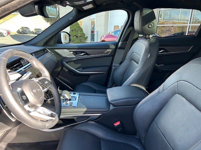 Used 2023 Jaguar F-PACE S image 17
