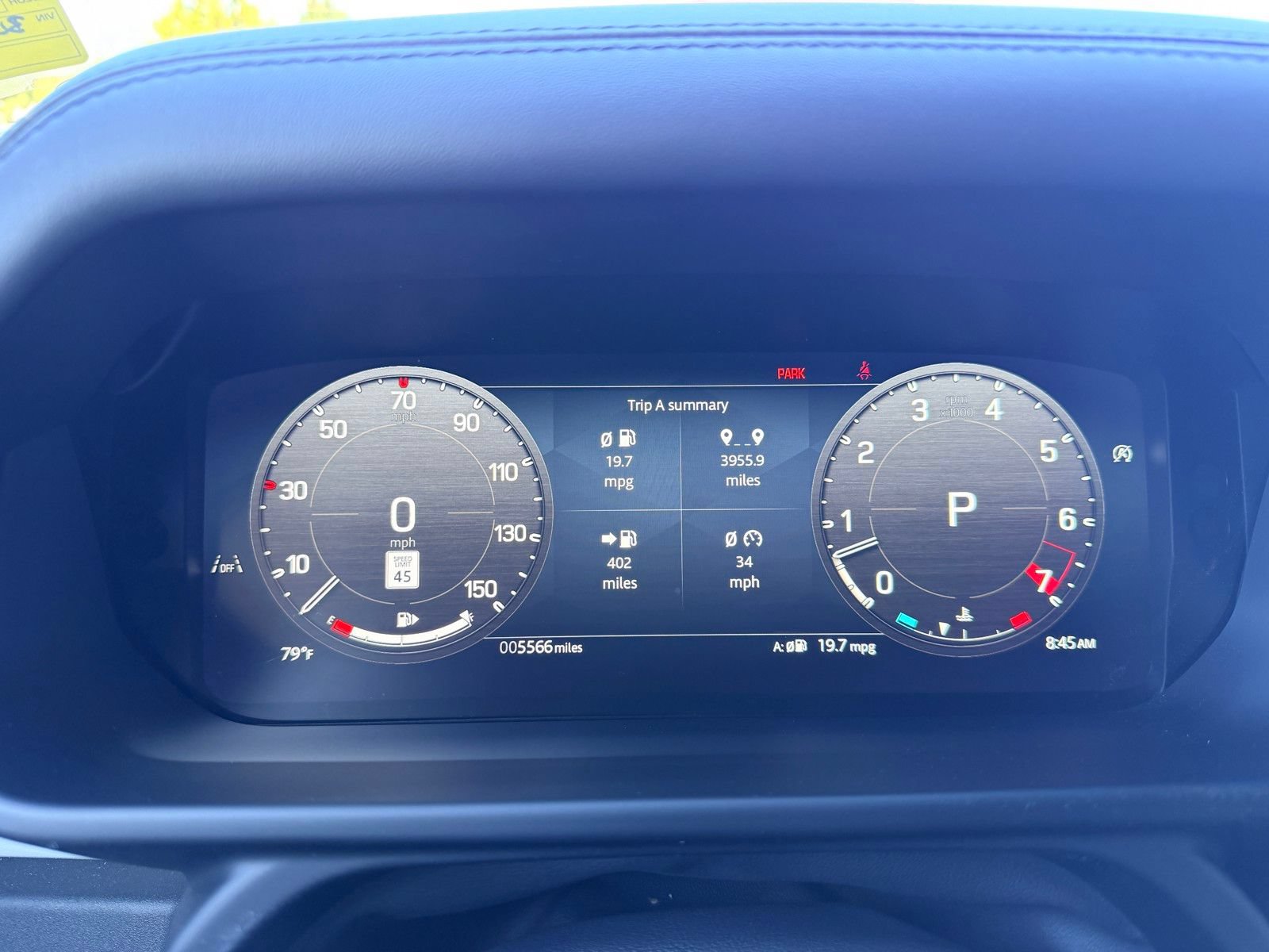 Used 2026 Land Rover Defender 110 X-Dynamic SE AWD/4WD image 9