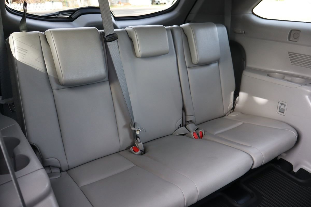 Used 2019 Toyota Highlander XLE AWD/4WD image 24