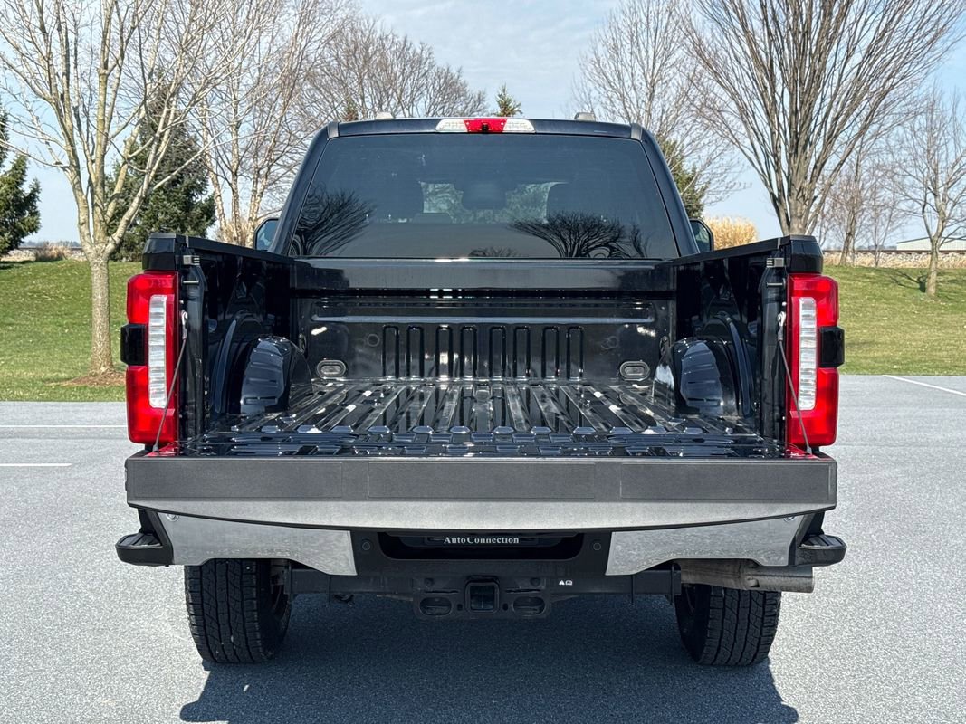 Used 2025 Ford F350 Lariat w/ Camper Package image 9