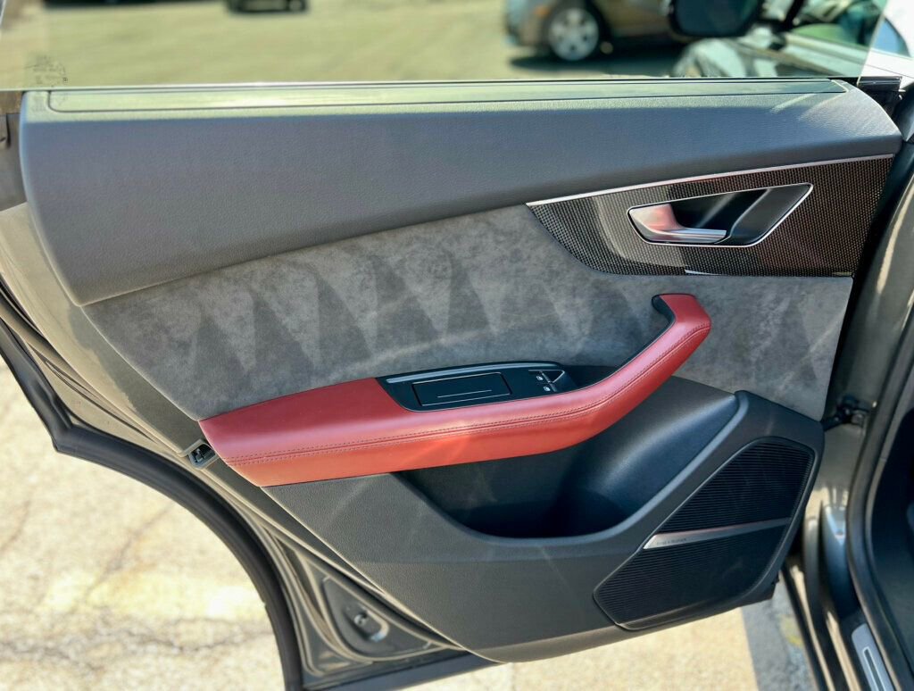 Used 2021 Audi SQ8 Prestige w/ Prestige Package image 17