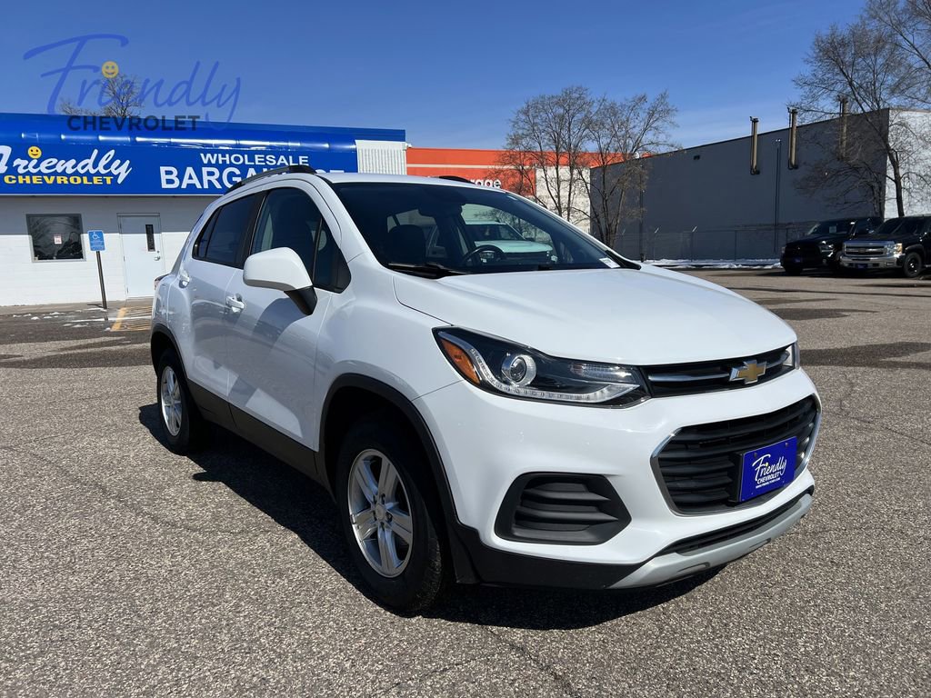 Used 2022 Chevrolet Trax LT w/ Driver Confidence Package AWD/4WD image 3