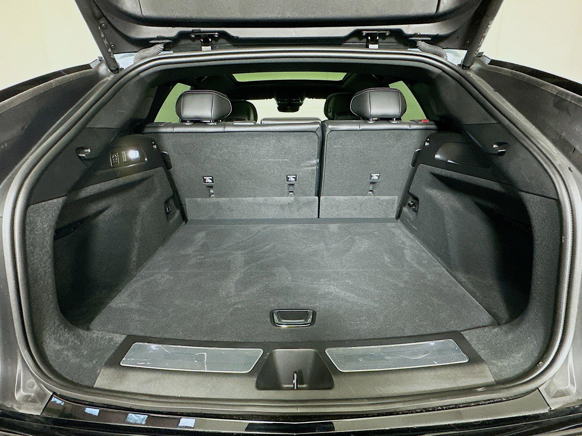 Used 2025 Cadillac Lyriq Sport image 30