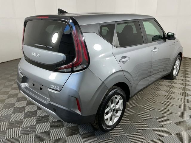 Used 2024 Kia Soul LX w/ Option Group 015 FWD image 8