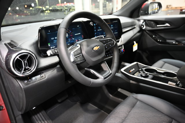 New 2027 Chevrolet Equinox LT w/ Convenience Package II FWD image 22