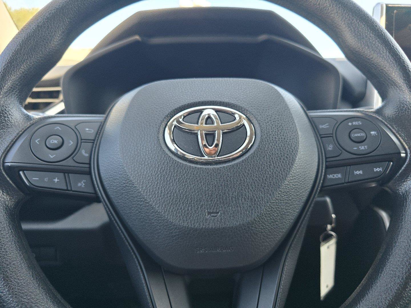 Used 2025 Toyota RAV4 LE FWD image 22