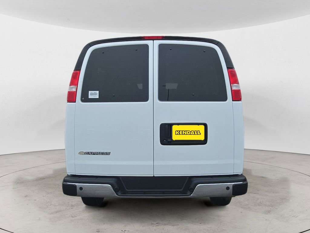 Used 2024 Chevrolet Express 3500 LT w/ LT Preferred Equipment Group image 4