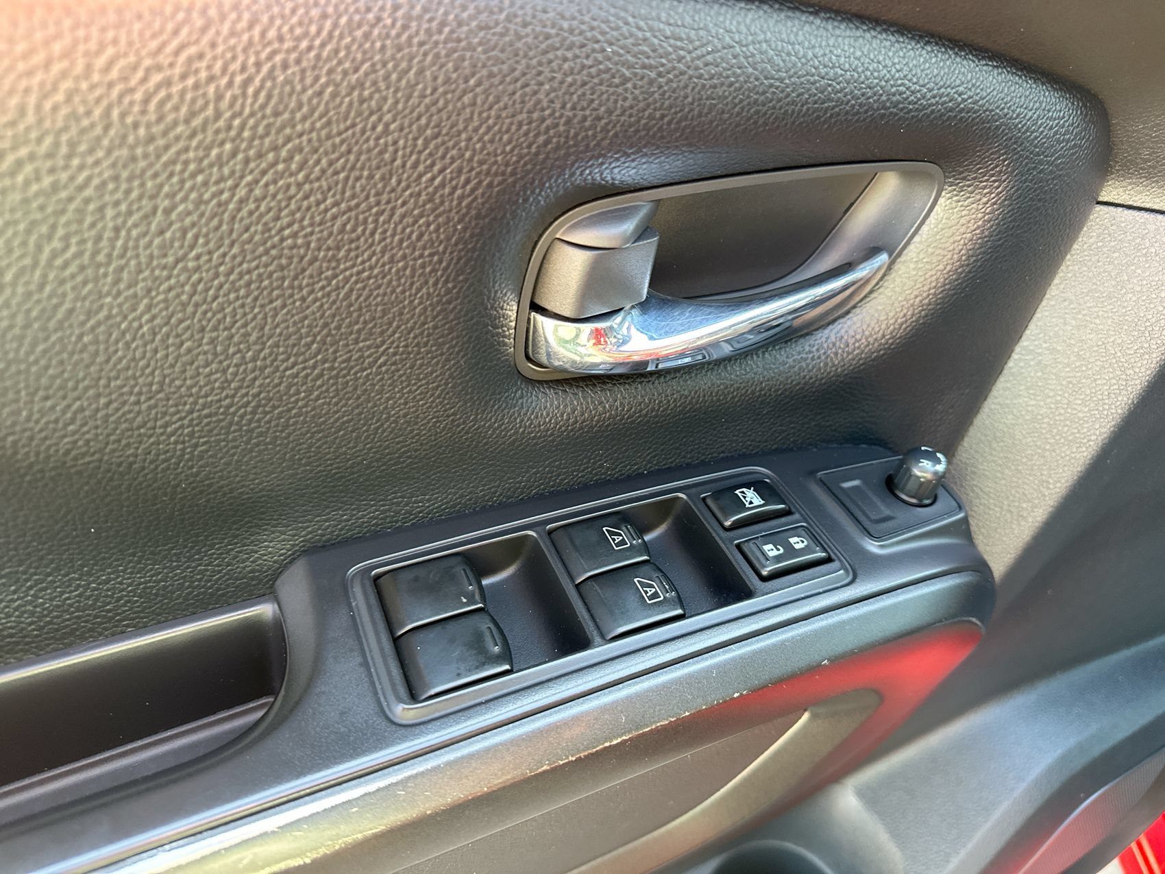 Used 2022 Nissan Titan PRO-4X w/ Pro-4x Utility Package AWD/4WD image 13
