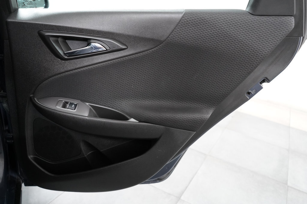 Used 2025 Chevrolet Malibu RS FWD image 30