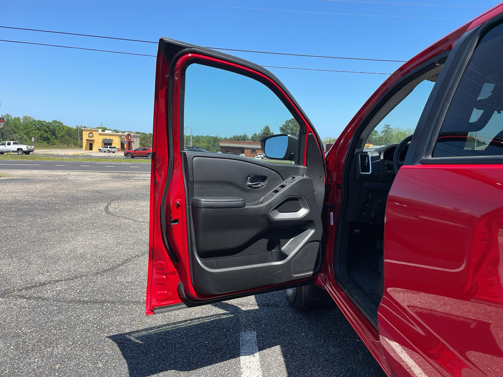 Certified 2025 Nissan Frontier SV image 8