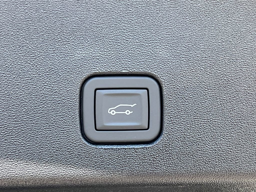 New 2026 Cadillac Optiq V AWD/4WD image 33
