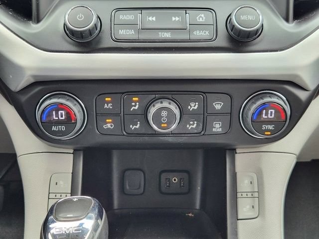 Used 2019 GMC Acadia SLT FWD image 16