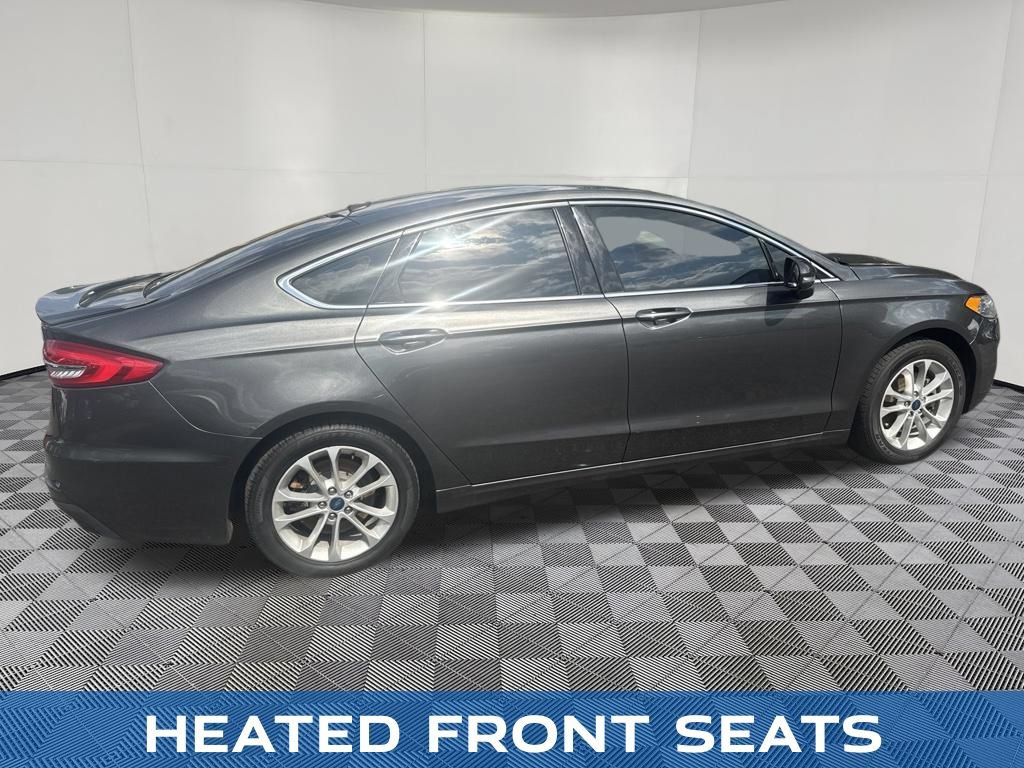 Used 2019 Ford Fusion Energi Titanium FWD image 10