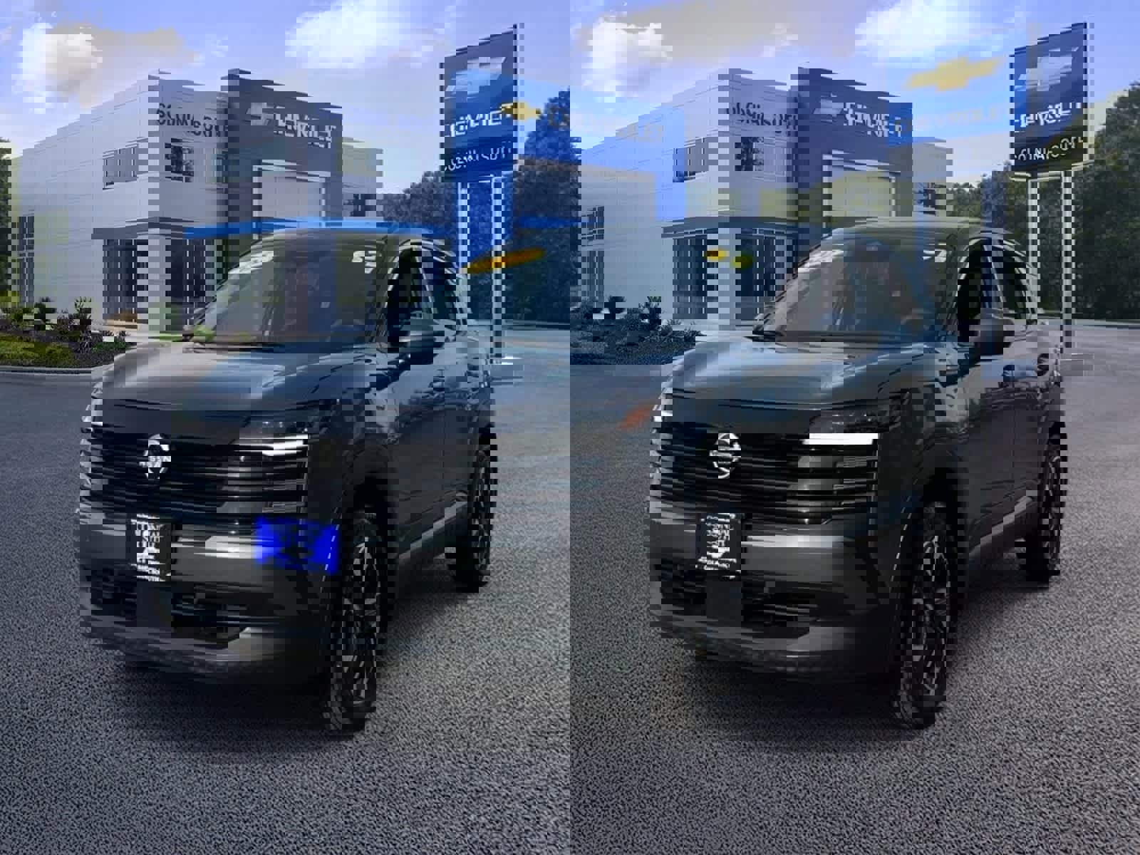 Used 2025 Nissan Kicks SV AWD/4WD image 1