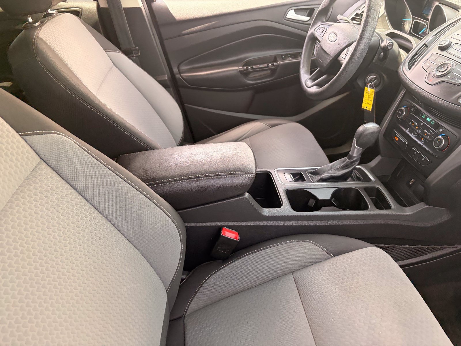 Used 2017 Ford Escape SE FWD image 11