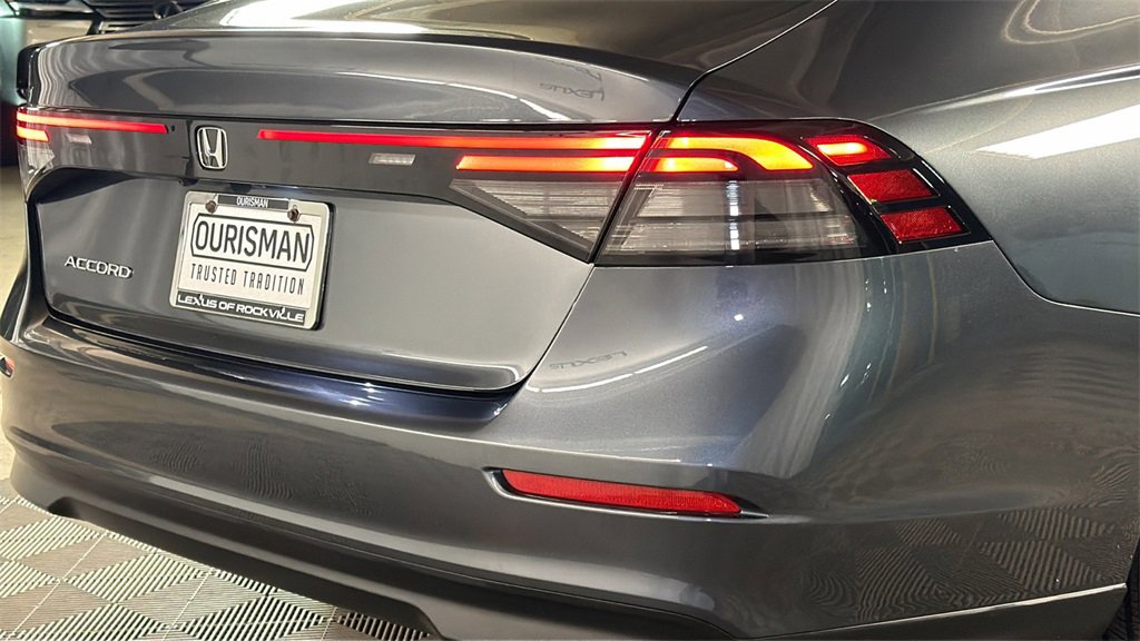 Used 2024 Honda Accord EX image 9