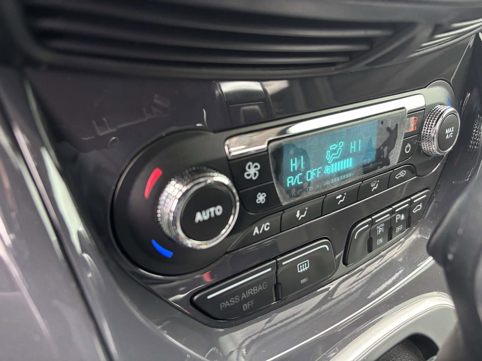 Used 2013 Ford Escape Titanium w/ Parking Technology Pkg image 24