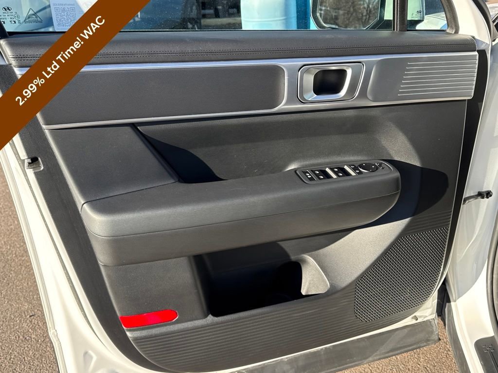 Used 2025 Hyundai Santa Fe SE image 24