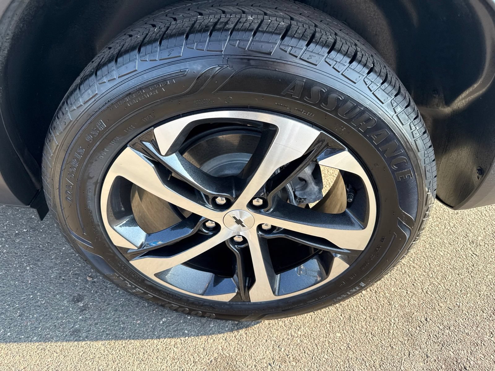 Used 2025 Chevrolet Trax RS w/ Sunroof Package FWD image 10