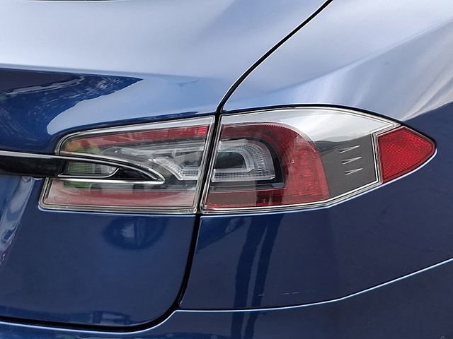 Used 2021 Tesla Model S Plaid image 11