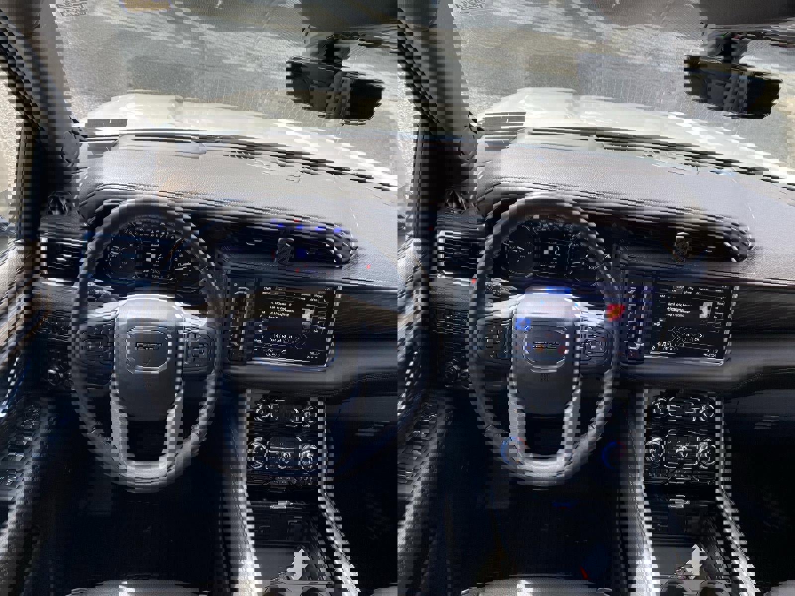 Used 2021 GMC Yukon Denali w/ Denali Premium Package image 30