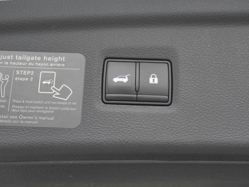 Used 2023 INFINITI QX50 Luxe AWD/4WD image 18