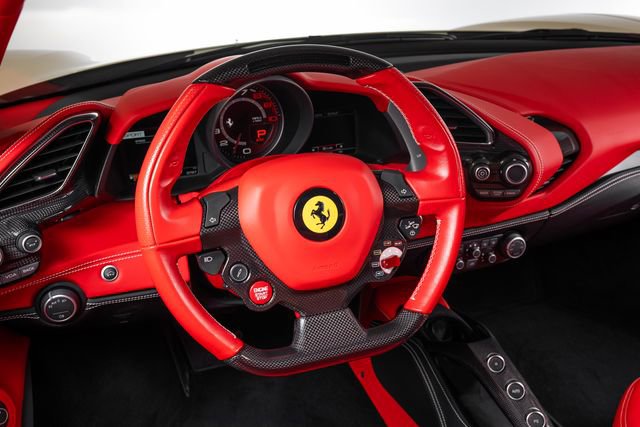 Used 2018 Ferrari 488 Spider RWD image 31