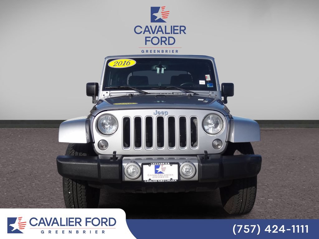 Used 2016 Jeep Wrangler Sahara w/ Connectivity Group AWD/4WD image 5