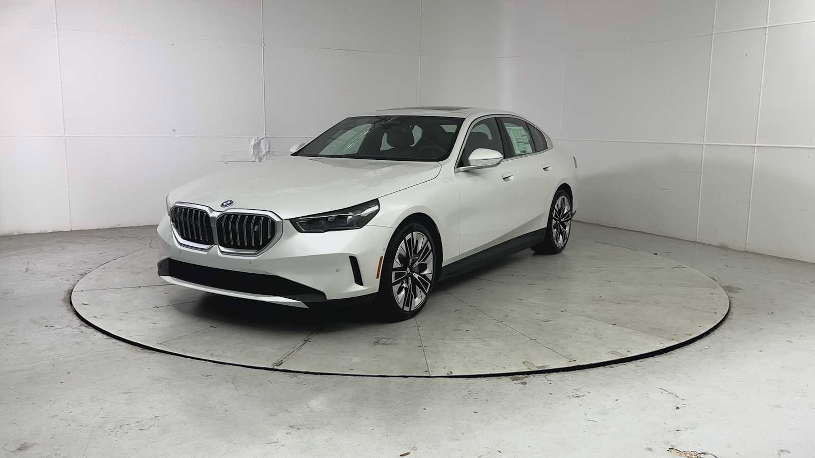 New 2027 BMW i5 xDrive40 AWD/4WD image 6